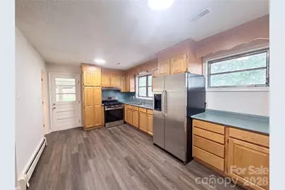 1580 W Cloaninger Avenue, Statesville, NC 28625 - Photo 2