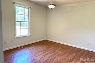 1724 Wellington Ave, Newton, NC 28658 - Photo 28