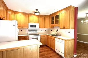 1724 Wellington Ave, Newton, NC 28658 - Photo 4