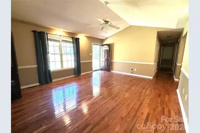1724 Wellington Avenue, Newton, NC 28658 - Photo 16