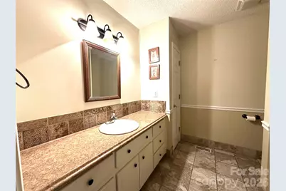 1724 Wellington Avenue, Newton, NC 28658 - Photo 24