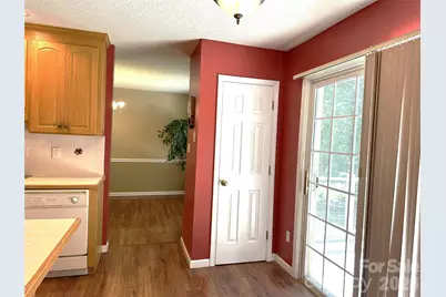 1724 Wellington Avenue, Newton, NC 28658 - Photo 8