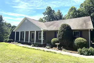 1724 Wellington Ave, Newton, NC 28658 - Photo 2