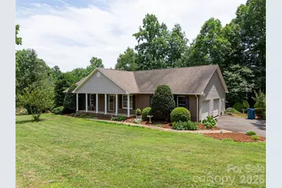 1724 Wellington Avenue, Newton, NC 28658 - Photo 36