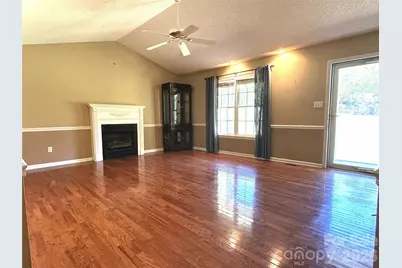 1724 Wellington Avenue, Newton, NC 28658 - Photo 12