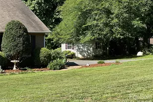 1724 Wellington Ave, Newton, NC 28658 - Photo 28