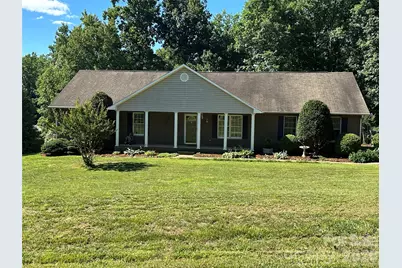 1724 Wellington Avenue, Newton, NC 28658 - Photo 6