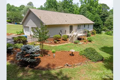 1724 Wellington Avenue, Newton, NC 28658 - Photo 4
