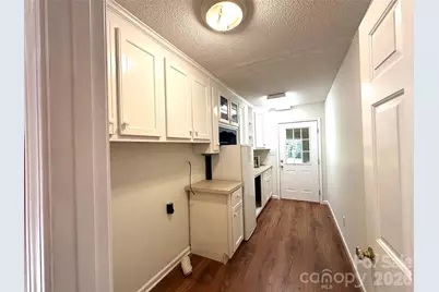 1724 Wellington Avenue, Newton, NC 28658 - Photo 18