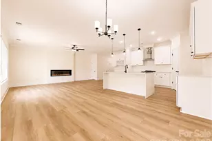 1242 N Sharon Amity Rd, Charlotte, NC 28211 - Photo 14