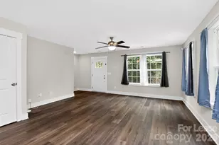 1007 Wilmouth St, Shelby, NC 28152 - Photo 10