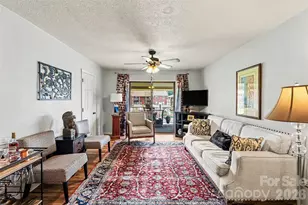 121 Carriage House Dr, Kannapolis, NC 28081 - Photo 2