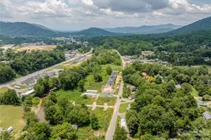 100 Stonewall Ave, Swannanoa, NC 28778 - Photo 12