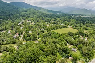 100 Stonewall Ave, Swannanoa, NC 28778 - Photo 8