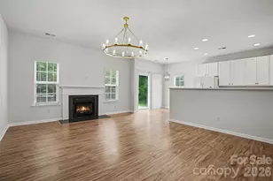 912 Little Creek Dr, Fort Mill, SC 29715 - Photo 4