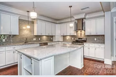 2100 Queens Road W #Panorama, Charlotte, NC 28207 - Photo 4