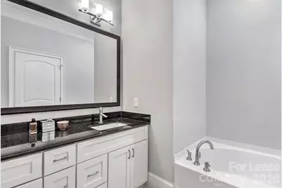 2100 Queens Road W #Panorama, Charlotte, NC 28207 - Photo 12