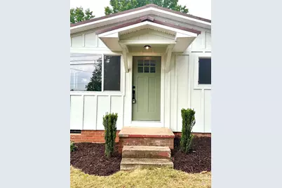 908 E 1st Street, Newton, NC 28658 - Photo 2
