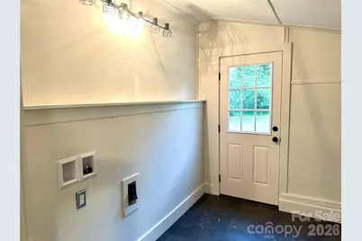 908 E 1st Street, Newton, NC 28658 - Photo 22
