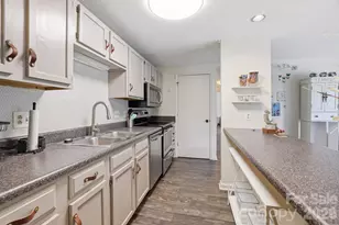 9630 Old Gate Dr, Matthews, NC 28105 - Photo 8
