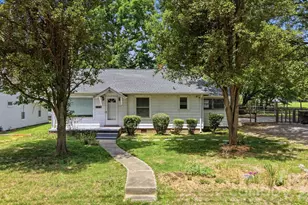 1911 Glenwood St, Kannapolis, NC 28083 - Photo 2