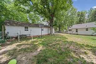 1911 Glenwood St, Kannapolis, NC 28083 - Photo 26