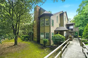 6150 Gray Gate Ln, Charlotte, NC 28210 - Photo 2