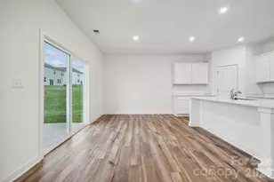 2948 31st St Ln NE, Hickory, NC 28601 - Photo 14