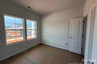 4017 Juno Dr, Charlotte, NC 28215 - Photo 2