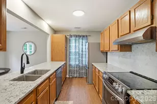 8917 Danson Dr, Charlotte, NC 28277 - Photo 16