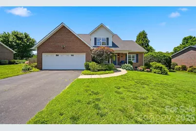 4005 Brickfield Street, Hickory, NC 28602 - Photo 2