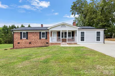 904 Long Street, Oakboro, NC 28129 - Photo 1