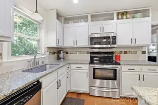 340 Walnut Point Dr, Matthews, NC 28105 - Photo 12