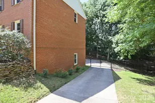 340 Walnut Point Dr, Matthews, NC 28105 - Photo 32