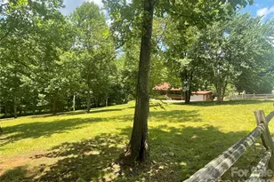 114 Woodstock Ln, Rutherfordton, NC 28139 - Photo 2