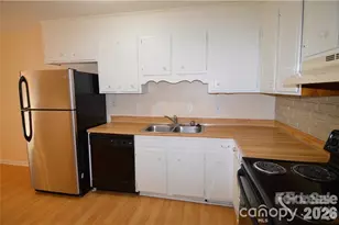 11701 Shandon Cir, Charlotte, NC 28226 - Photo 12
