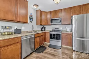 43 Pelzer St, Asheville, NC 28804 - Photo 10