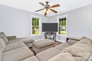 43 Pelzer St, Asheville, NC 28804 - Photo 8