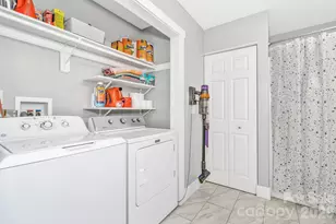 43 Pelzer St, Asheville, NC 28804 - Photo 20
