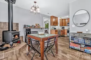 43 Pelzer St, Asheville, NC 28804 - Photo 6