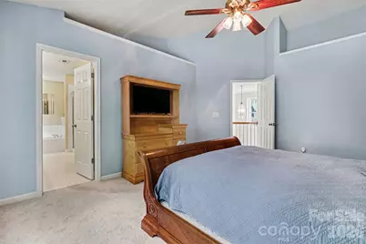 10422 Baskerville Avenue, Charlotte, NC 28269 - Photo 18