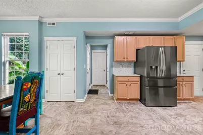 10422 Baskerville Avenue, Charlotte, NC 28269 - Photo 12