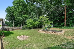 10422 Baskerville Ave, Charlotte, NC 28269 - Photo 28