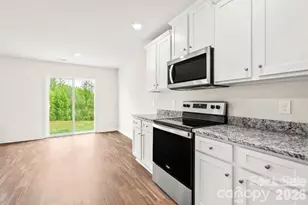1305 Nia Rd, Charlotte, NC 28215 - Photo 6