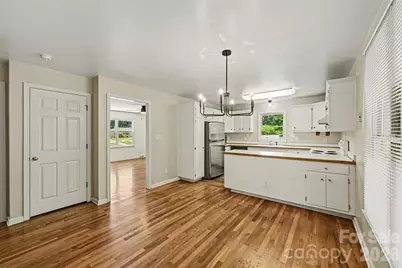 9624 Forest Drive, Charlotte, NC 28216 - Photo 6