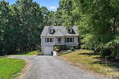 9624 Forest Drive, Charlotte, NC 28216 - Photo 2