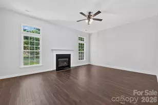 11518 Planters Estates Dr, Charlotte, NC 28278 - Photo 2