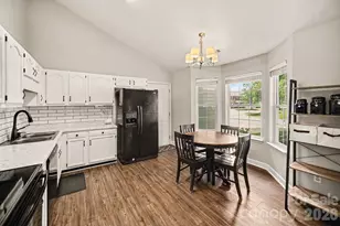 132 Brookhollow Dr, Mount Holly, NC 28120 - Photo 4