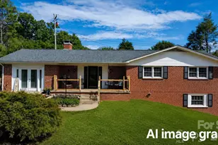 35 Glendale Dr, Spruce Pine, NC 28777 - Photo 1