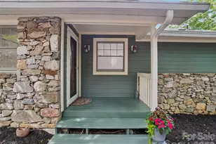 10 Chestnut Top Cir, Mills River, NC 28759 - Photo 2